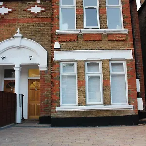 https://duncombe-hill-house.cambridgehotelsuk.com