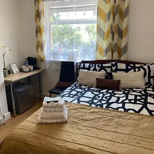 https://amber-guest-house.cambridgehotelsuk.com