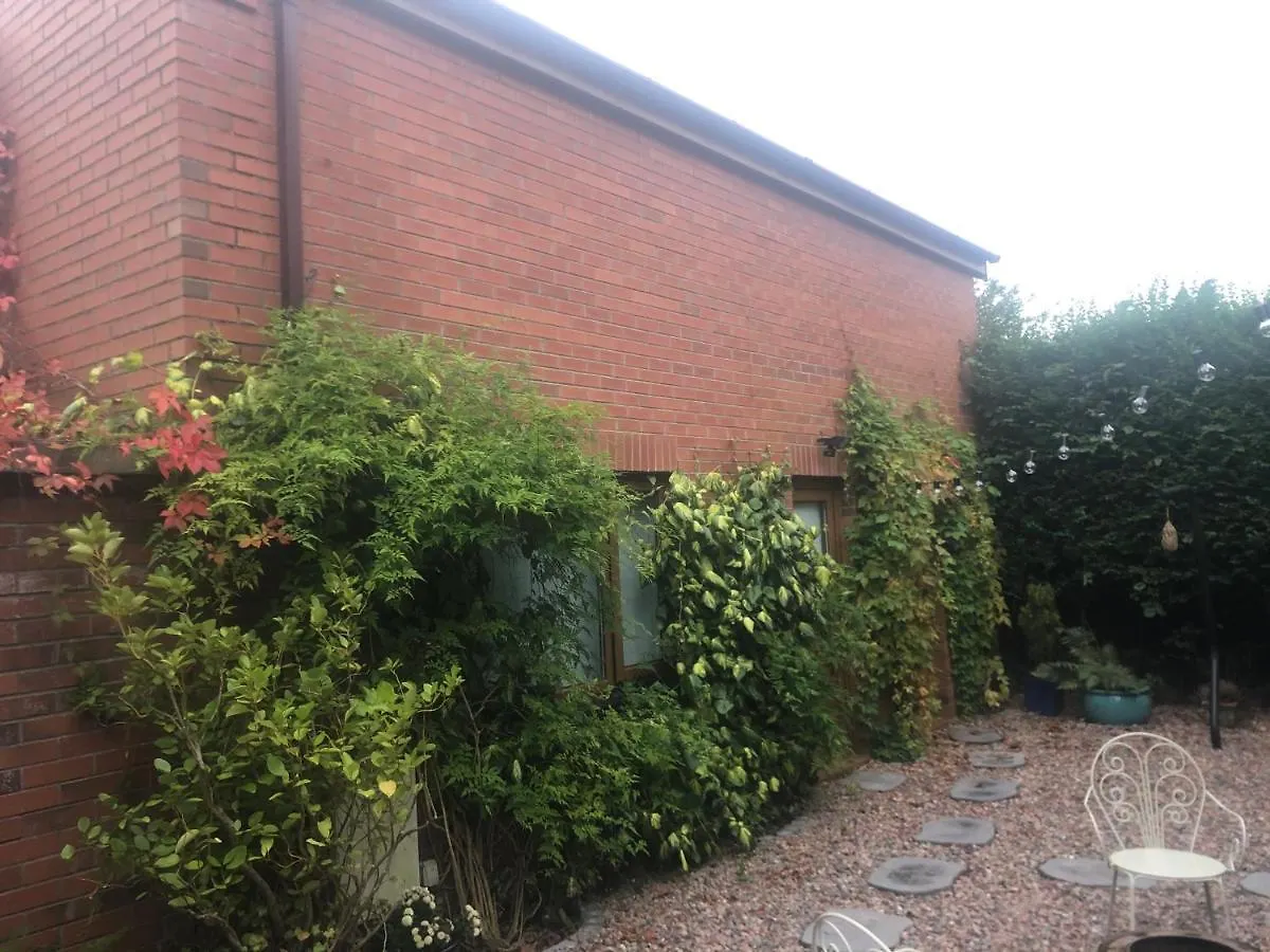 Self Contained Coach House In Leafy South Belfast The Location Is Not Accurate Apartment